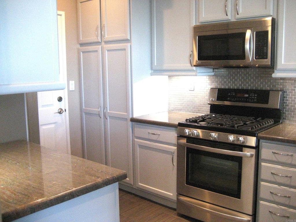 1285 Highbluff Avenue