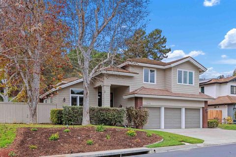 Photo of 1840 Sienna Canyon Drive, Encinitas, CA 92024 (MLS # NDP2601990)