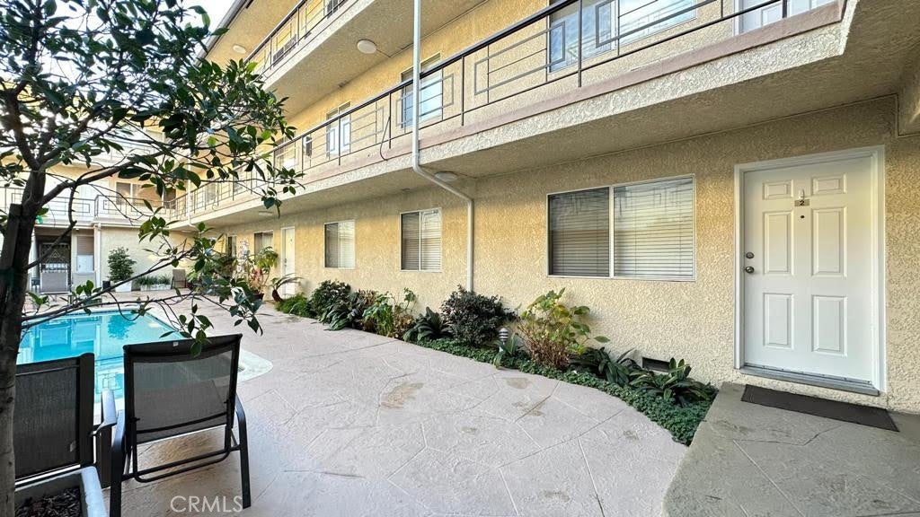 Photo of 4358 Mammoth Avenue #2, Sherman Oaks, CA 91423 (MLS # SR26096960)