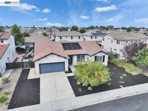 Photo of 1312 Tuolumne Way, Oakley, CA 94561 (MLS # 41144339)