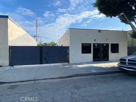 Photo of 919 917 W Compton BLVD, Compton, CA 90220 (MLS # MB26168911)