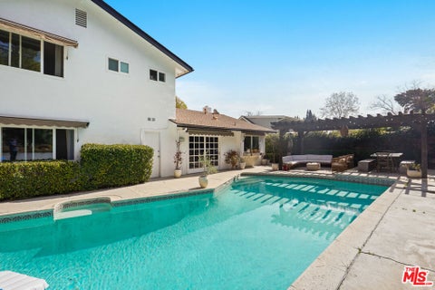 Photo of 5025 Dantes View Drive, Calabasas, CA 91301 (MLS # 26853817)