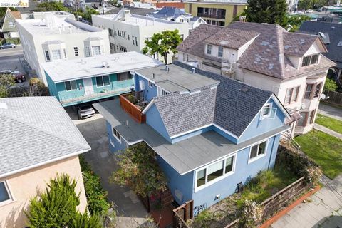 Photo of 2045 Emerson St, Berkeley, CA 94703 (MLS # 41129075)