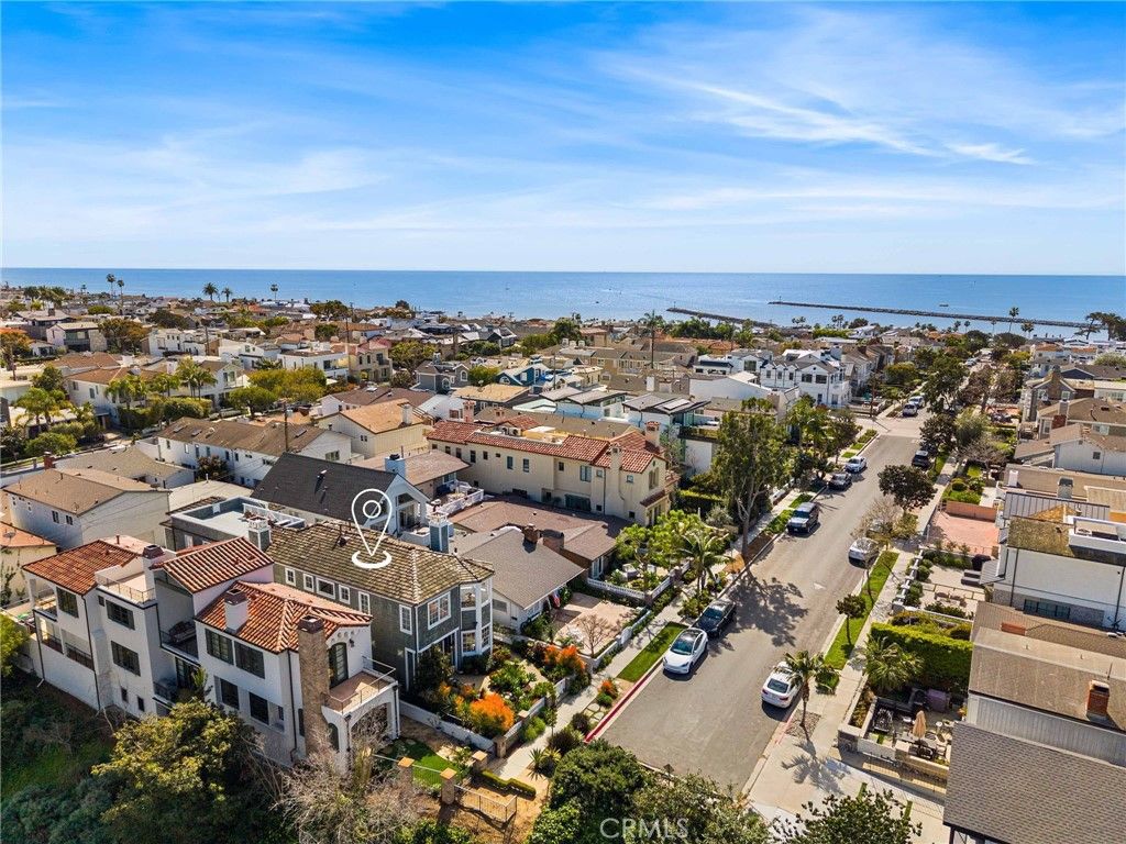 Photo of 320 Heliotrope Avenue, Corona Del Mar, CA 92625 (MLS # OC26038961)