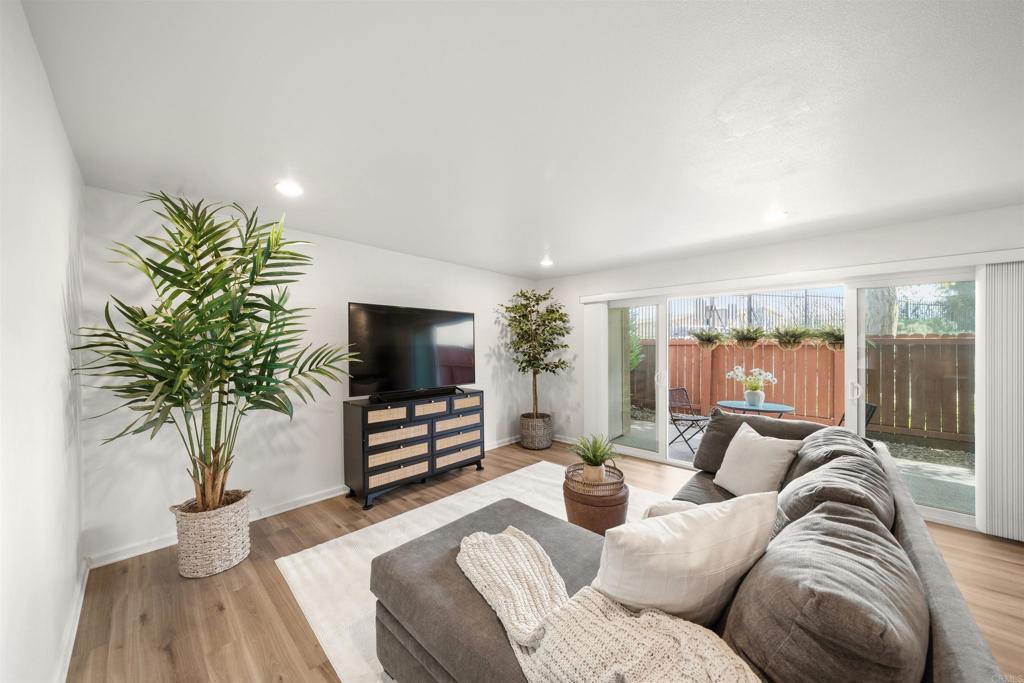 475 N Midway Drive 117