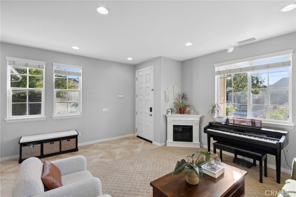 45614 Hawk Court