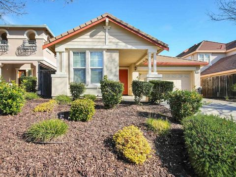 Photo of 20528 Sarazen Ln Ln, Patterson, CA 95363 (MLS # 41121853)