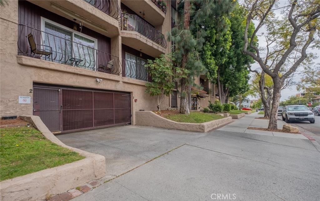 310 N Jackson Street 104