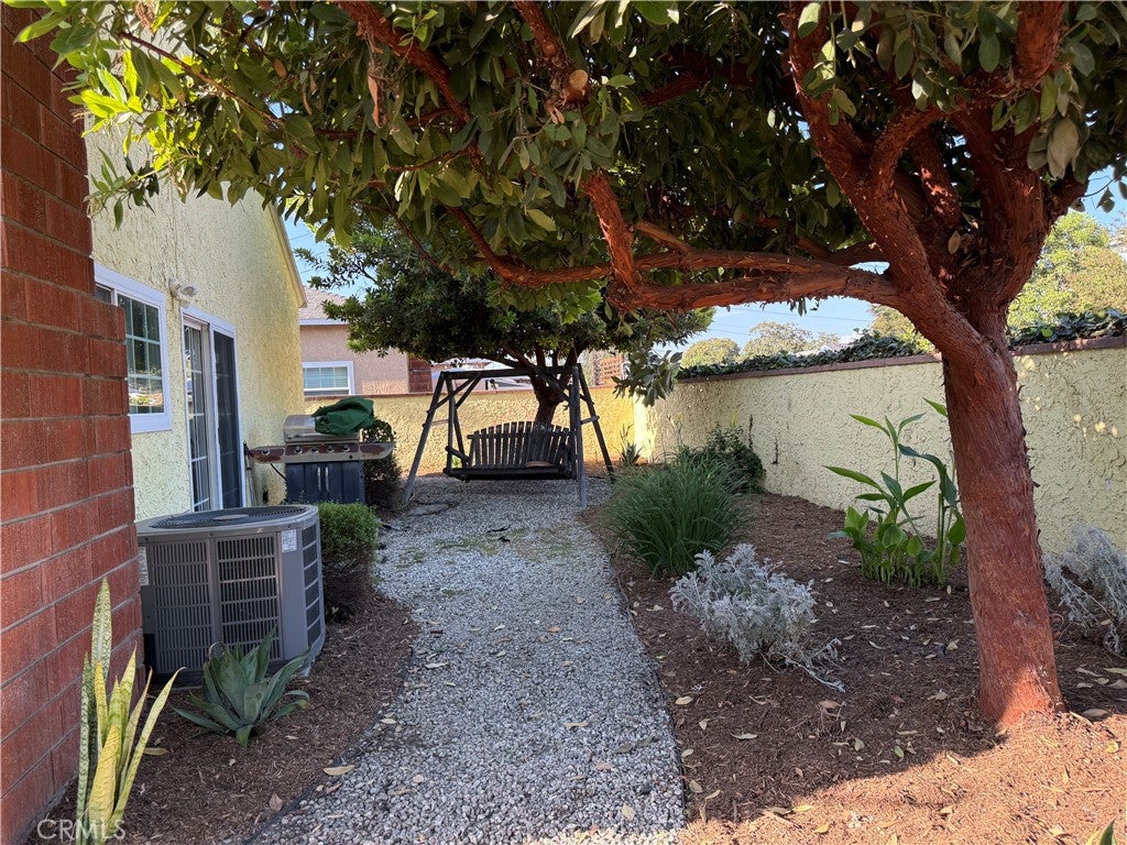 5122 Downey