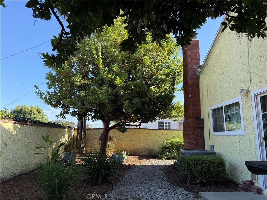 5122 Downey