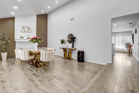 Photo of 28947 Lotusgarden Dr, Canyon Country, CA 91387 (MLS # SR25263191)