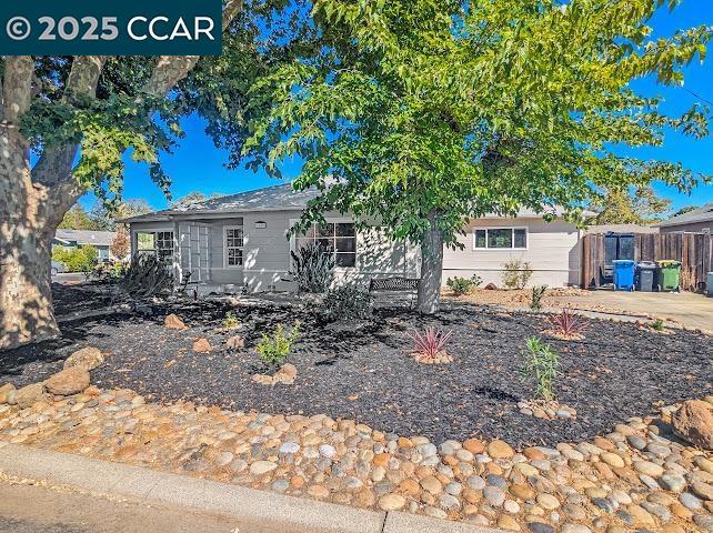 ELDOO PARK - Residential Lease