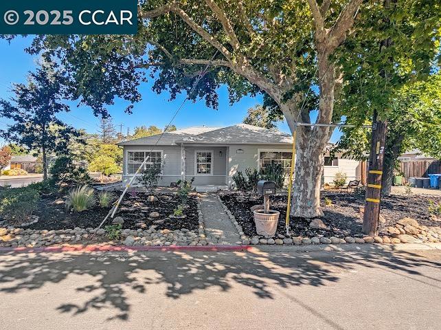 ELDOO PARK - Residential Lease