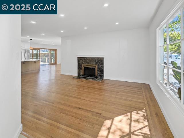 ELDOO PARK - Residential Lease