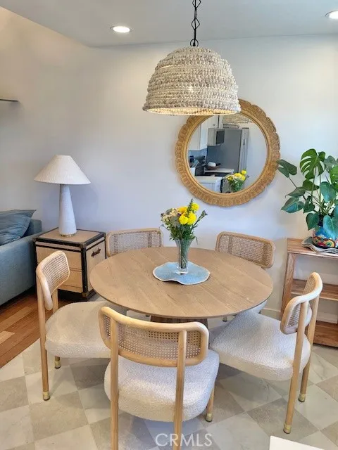 Carlsbad, California 92008, United States, 2 Bedrooms Bedrooms, ,1 BathroomBathrooms,Residential,Active,180793