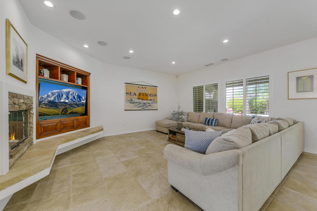 Montage at Santa Rosa - Residential