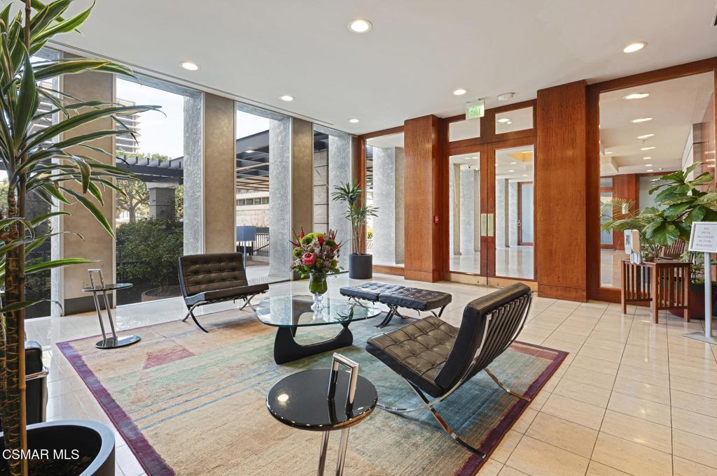 800 W 1st Street 2801