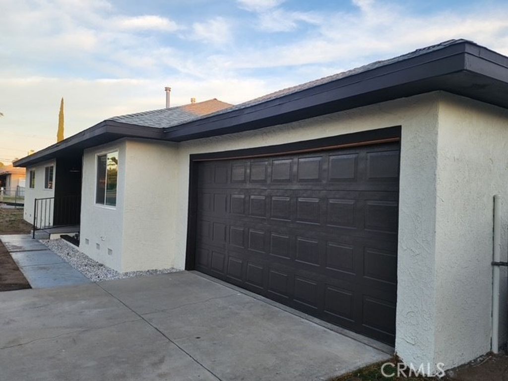 Photo of 693 W Wilson, Banning, CA 92220 (MLS # RS26066783)