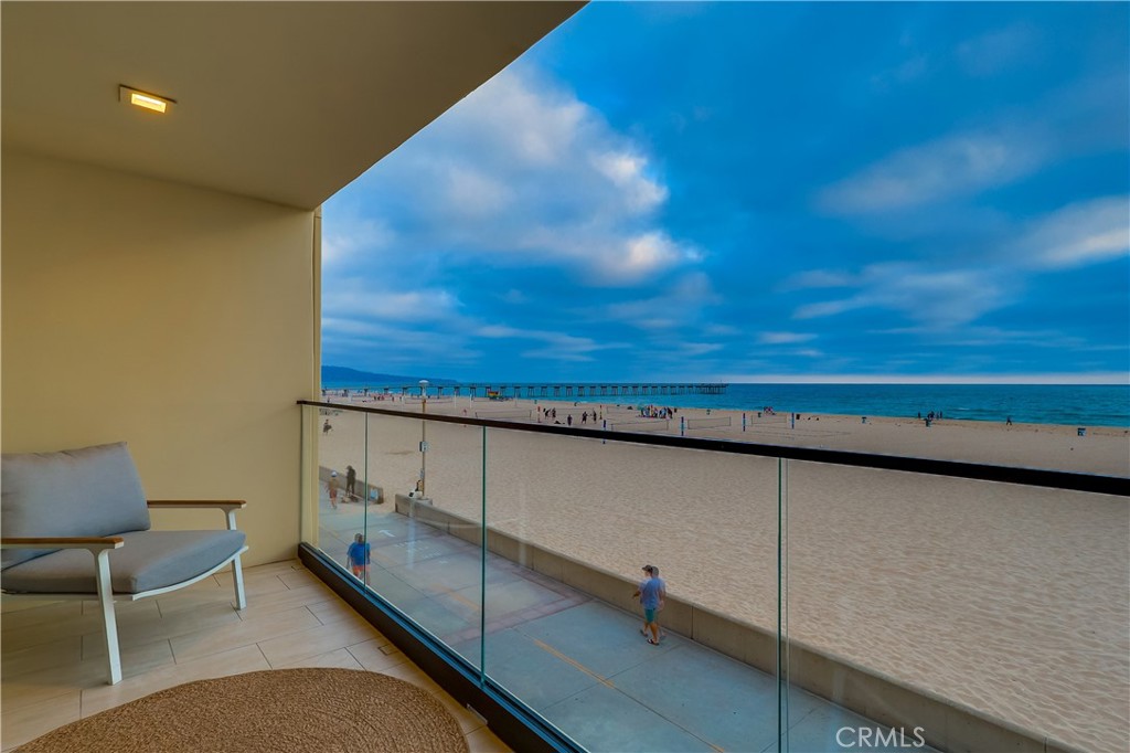 1510 The Strand