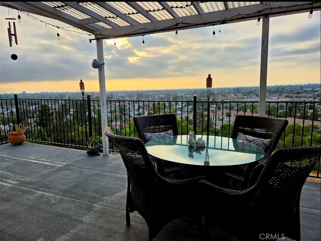 12221 Circula Panorama