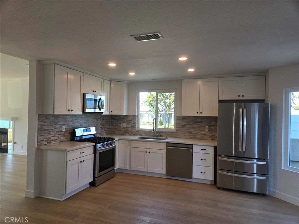 Photo of 336 Fallingstar, Irvine, CA 92614 (MLS # OC26094333)