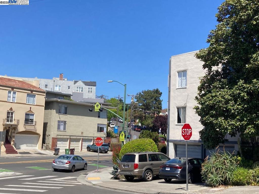 FRUITVALE AREA - Residential Income