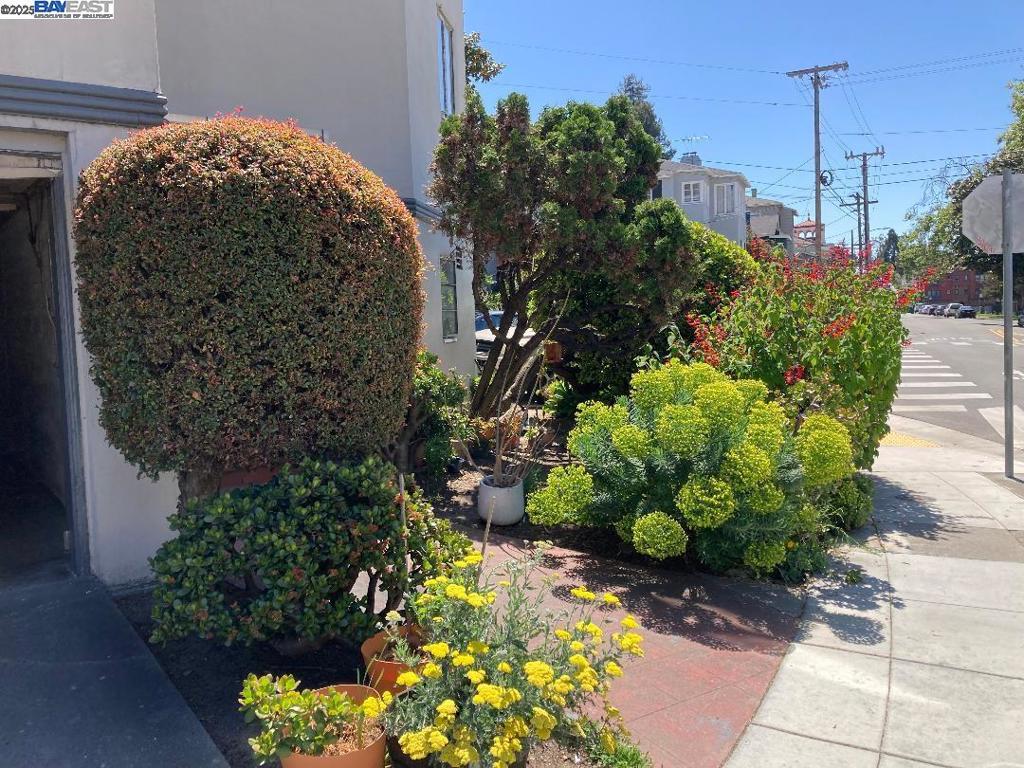 FRUITVALE AREA - Residential Income