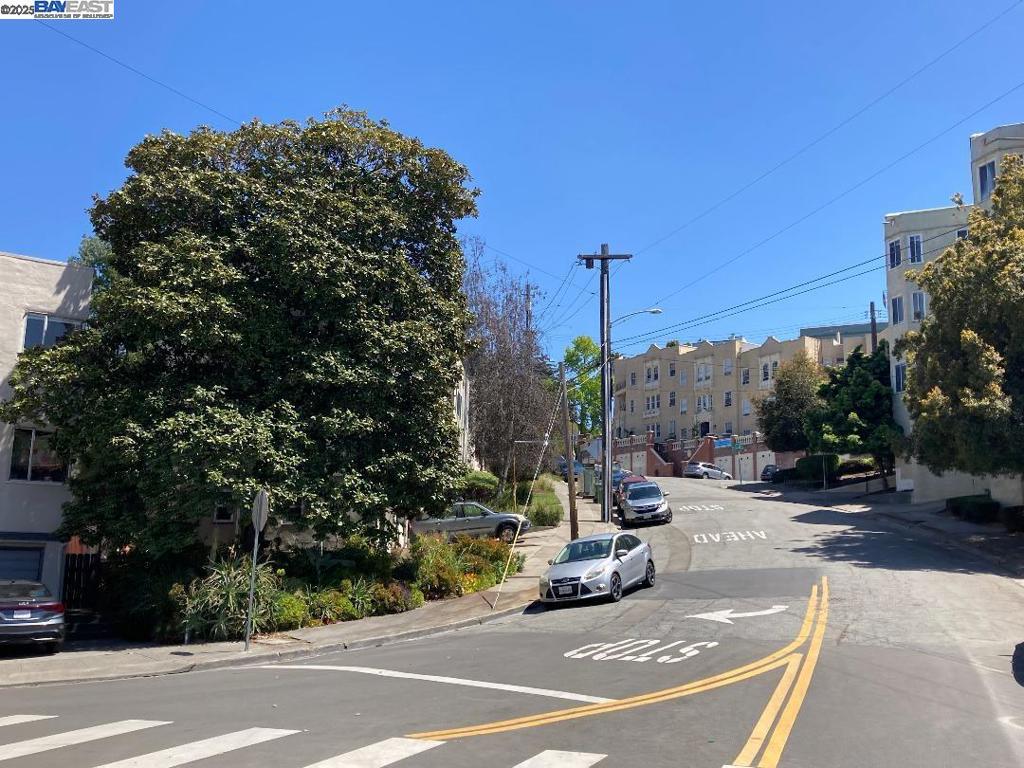 FRUITVALE AREA - Residential Income