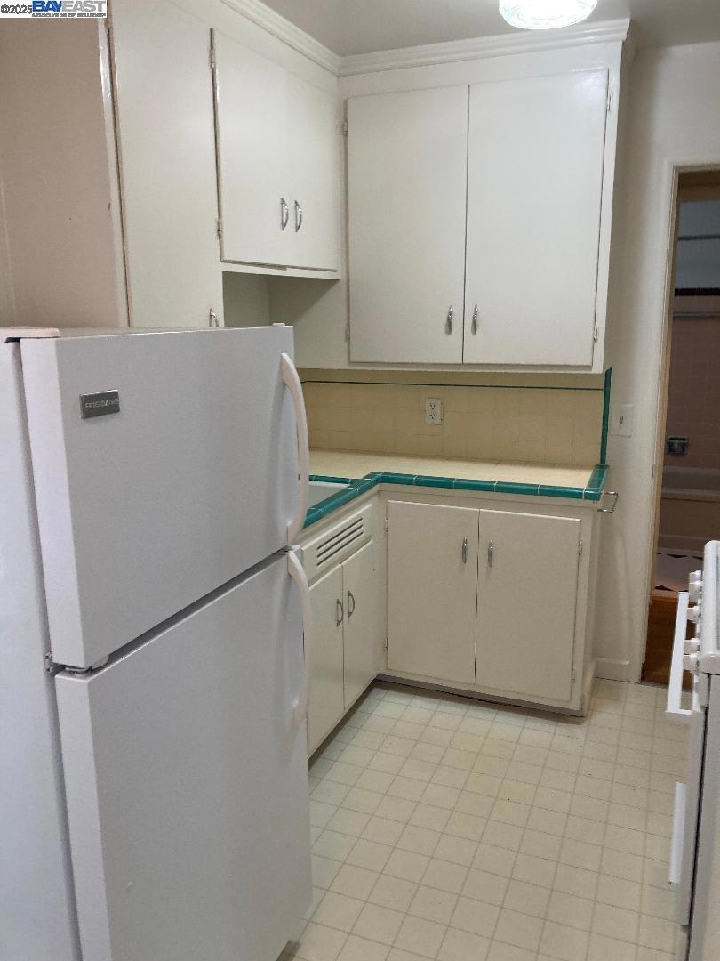 FRUITVALE AREA - Residential Income
