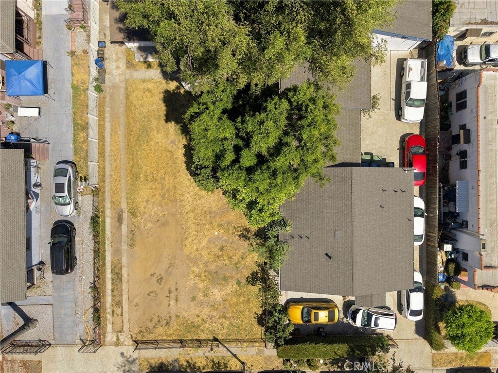 717 W 73rd