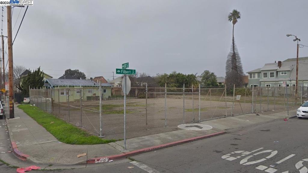 4 separate lots all contiguous with each other in 1 listing -- The size and location of these combined lots are perfect for a big, quality housing development project. 4 lots with a total area of 17,500 SqFt at the corner of 30th and Filbert in West Oakland. If you're a developer, investor, or working with a non-profit, definitely check this listing out. APN's: 3003 Filbert - 5-466-22 3007 Filbert - 5-466-21 3011 Filbert - 5-466-20 3019 Filbert - 5-466-19