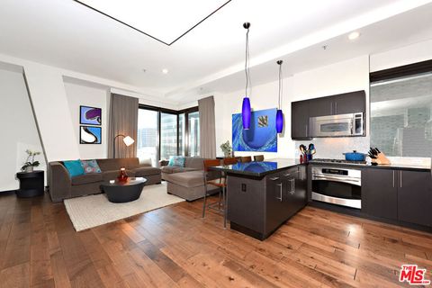 Photo of 655 S Hope Street #1205, Los Angeles, CA 90017 (MLS # 25626949)