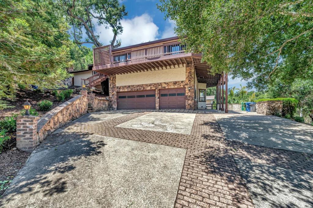 17255 Holiday Drive