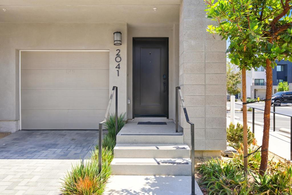 2041 Vela Lane