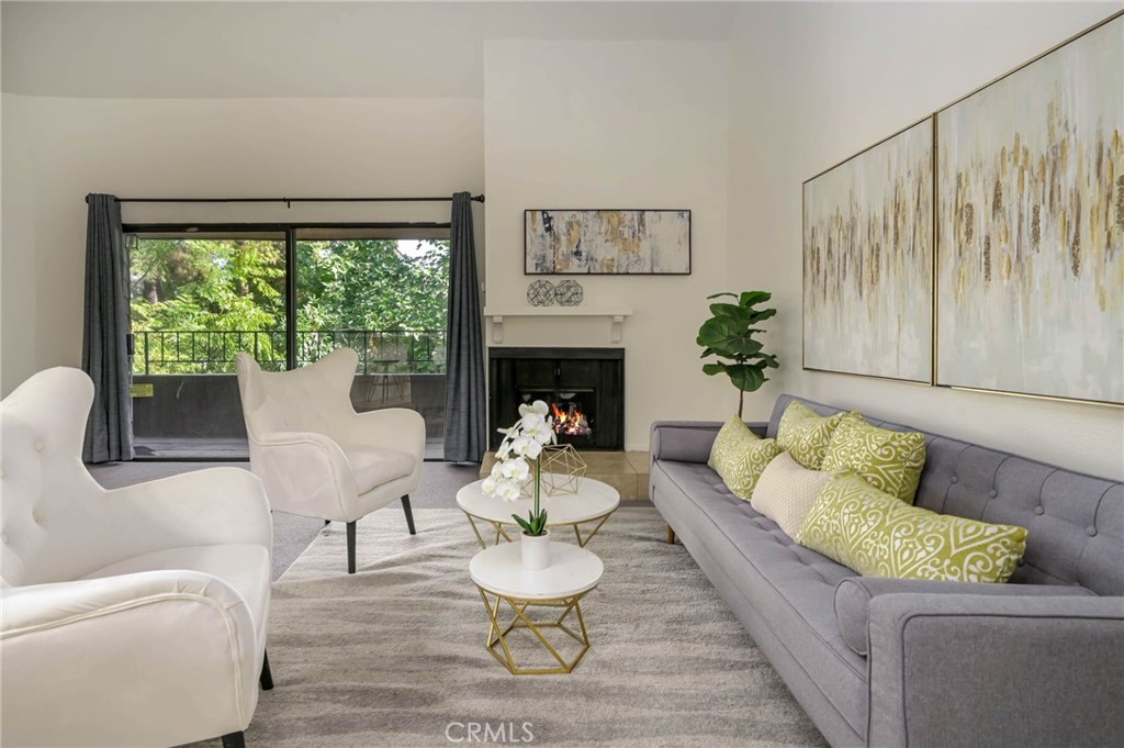 2756 Pine Creek