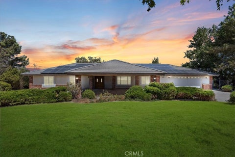 Photo of 10944 Chelsea ST, Oak Hills, CA 92344 (MLS # CV26195296)