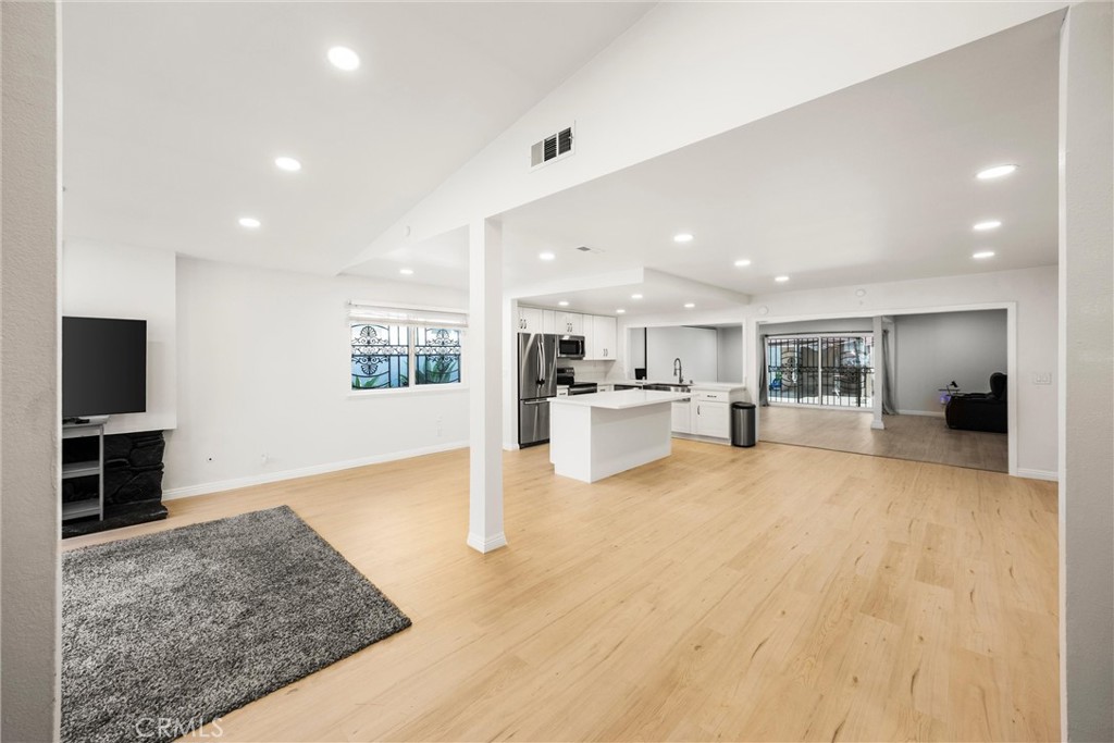 13509 Destino St