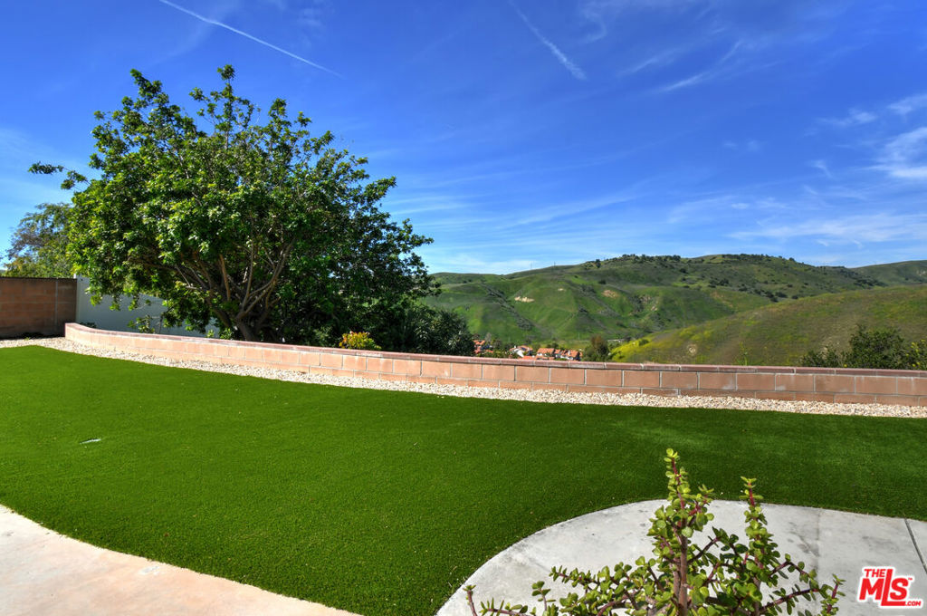 26065 Farmfield Road