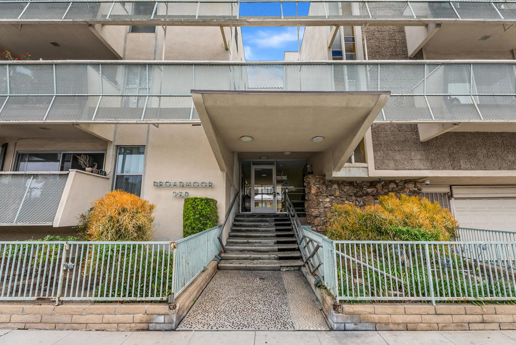 528 Cedar Avenue 1l