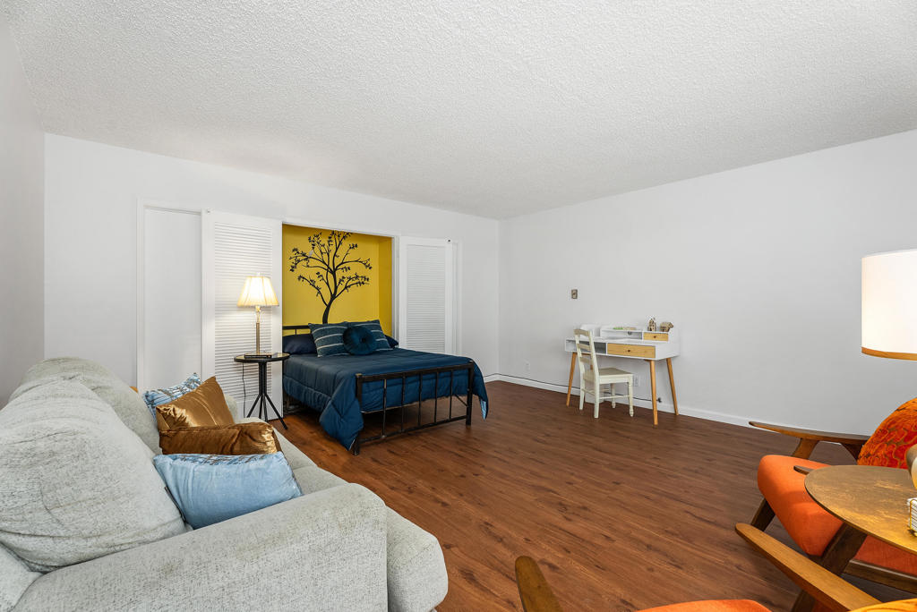 528 Cedar Avenue 1l