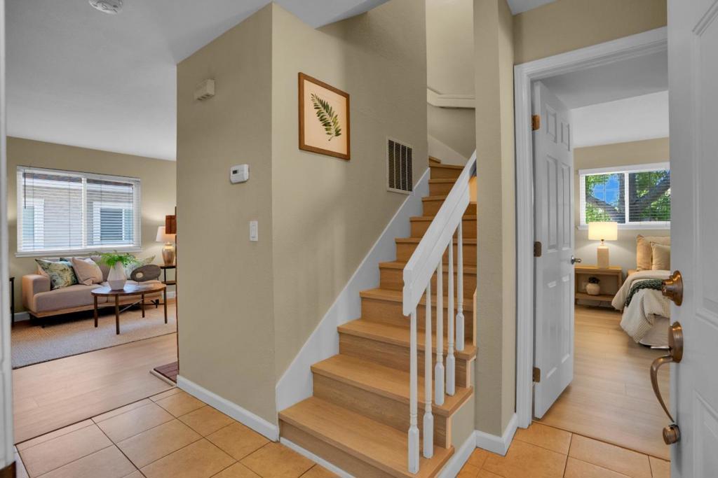 1461 Main Street 1