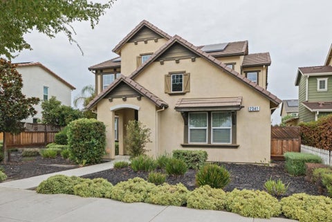 Photo of 2341 Ellis Town Drive, Tracy, CA 95377 (MLS # ML82065391)