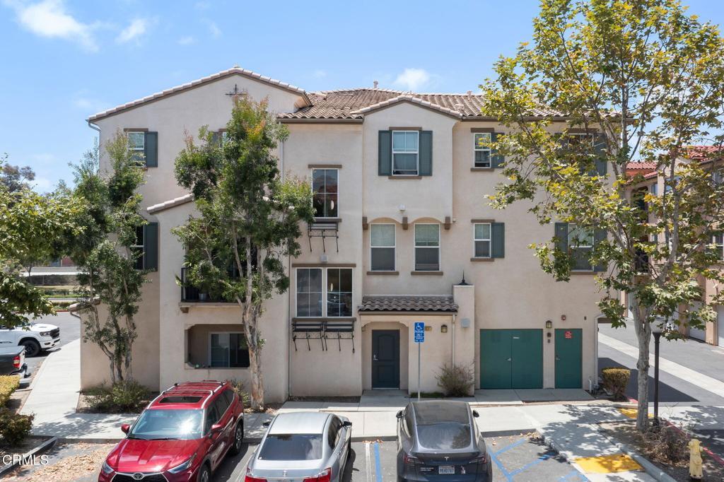 351 Riverpark 301