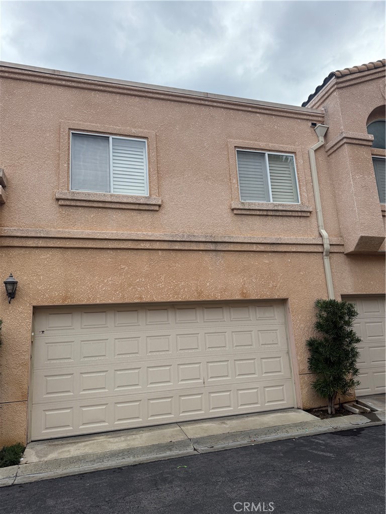 Diamond Head (DMHD) - Residential