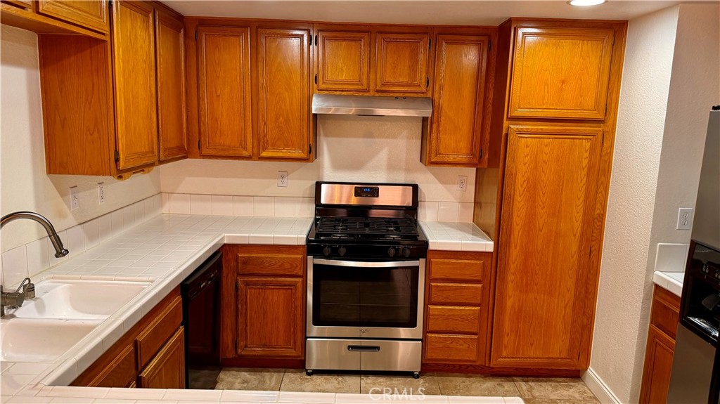 Diamond Head (DMHD) - Residential