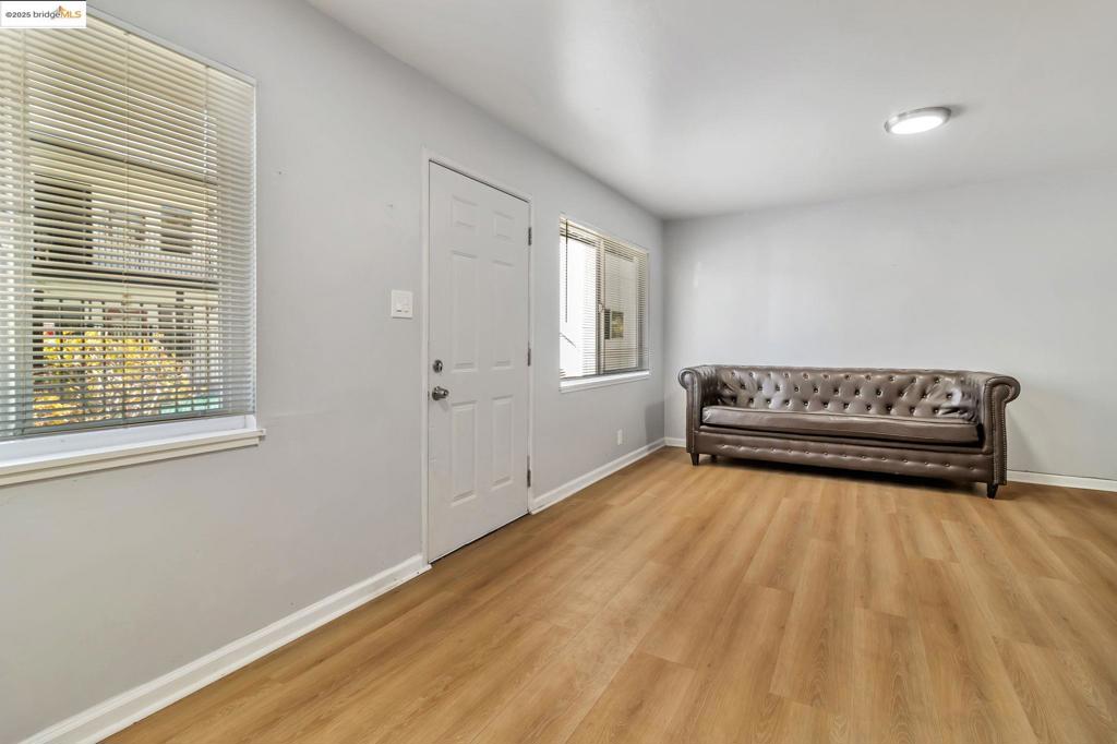 BERKELEY CENTRAL - Residential Income