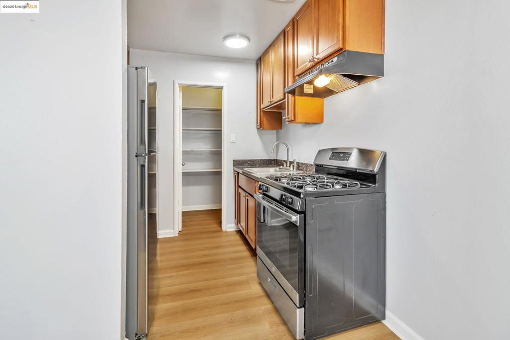 BERKELEY CENTRAL - Residential Income