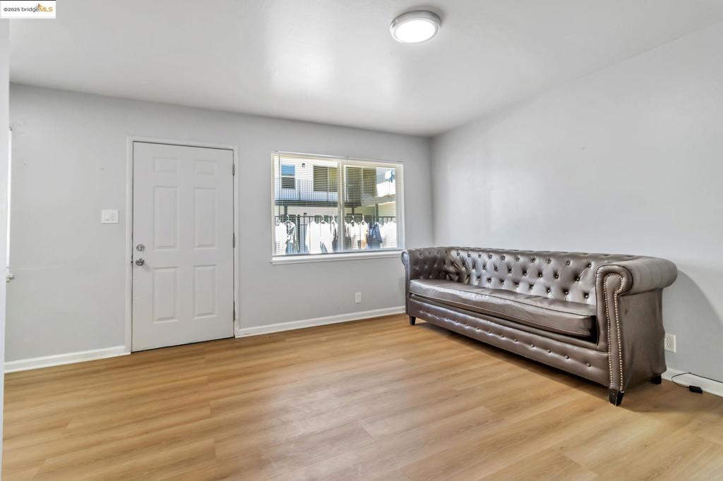 BERKELEY CENTRAL - Residential Income
