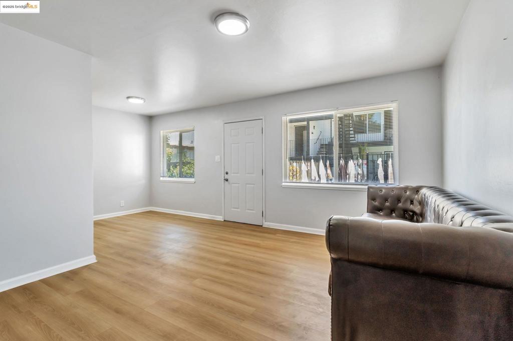 BERKELEY CENTRAL - Residential Income