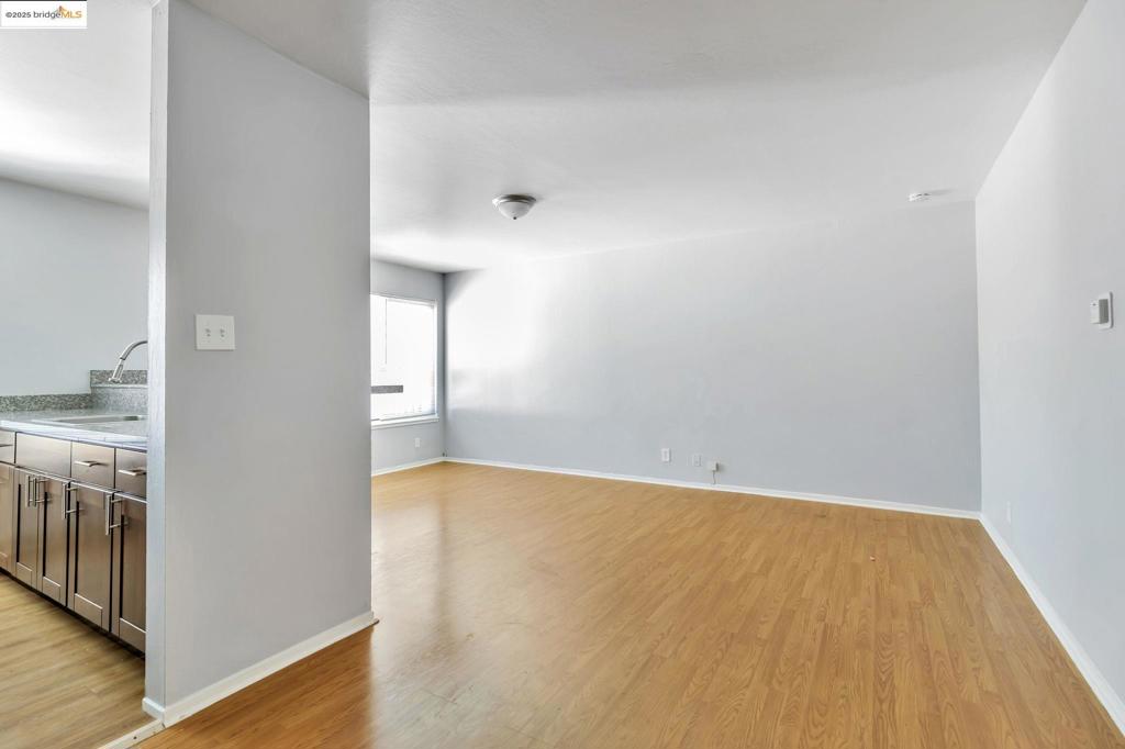 BERKELEY CENTRAL - Residential Income